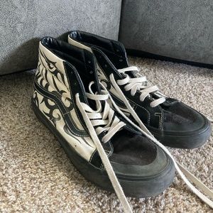 Men’s high top tribal print Vans